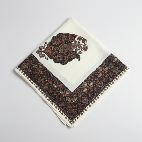 شال شتوي مطرز