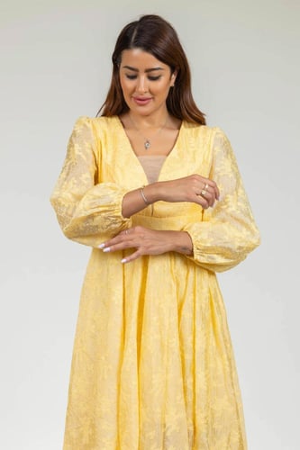 فستان طويل ناعم دانتيل