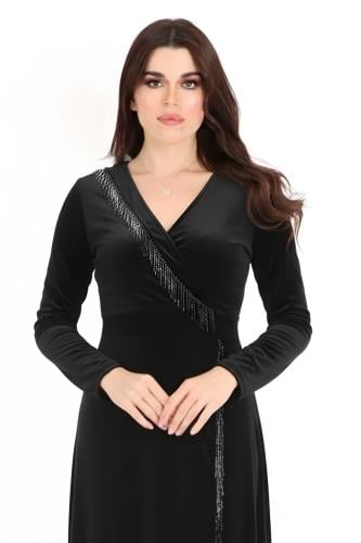 فستان اسود مخمل