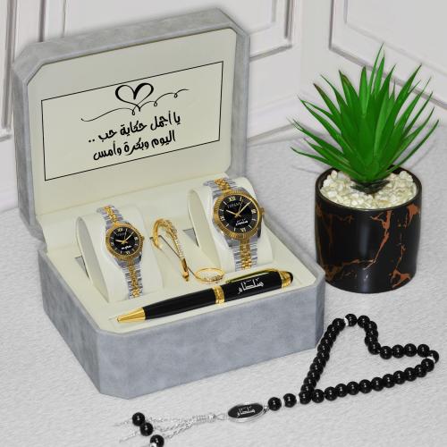 طقم ساعه رجالي ونسائي مع قلم واسواره مع نقش الاسم...