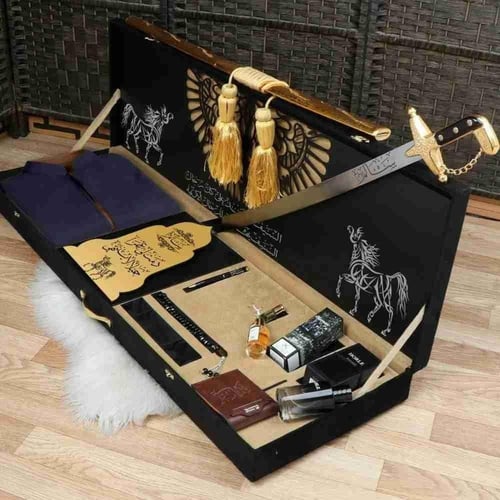 بوكس ملكي شتوي فخم هدايا تذكاريه راقيه حسب الطلب