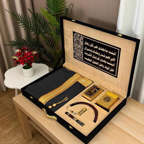 بوكس رجالي بشت هدايا الترقيه والتقاعد والتخرج بالاسم وعبارة اهداء حسب الطلب