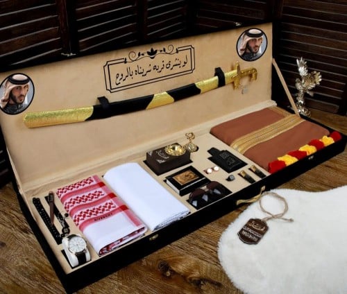 هدايا رجالي بوكس ملكي سيف ومشلح عبارة اهداء حسب ال...
