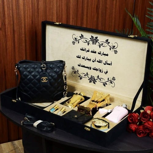 طقم هدايا نسائيه هدايا الزواج والتخرج تصميم خاص