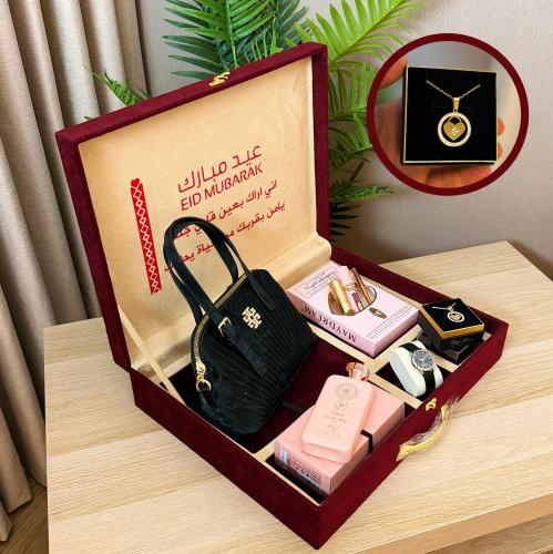 هدايا نسائية بوكس شنطه وساعه وعمر وروج مع عبارة اه...