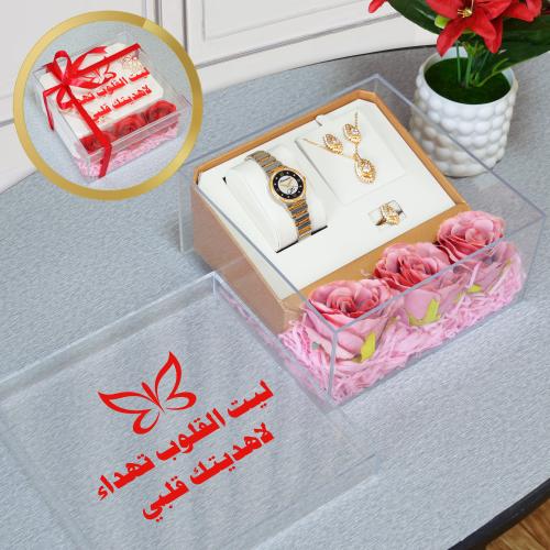 بوكس نسائي اكريلك شفاف مع تنسيق ورد عبارة اهداء حسب الطلب