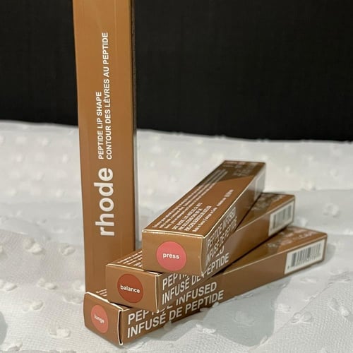 قلم الببتيد محدد شفاه مع كنتور ( rhode )