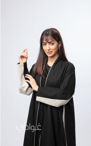 عباية بقصة عادية بقطعة من الخلف - 11071