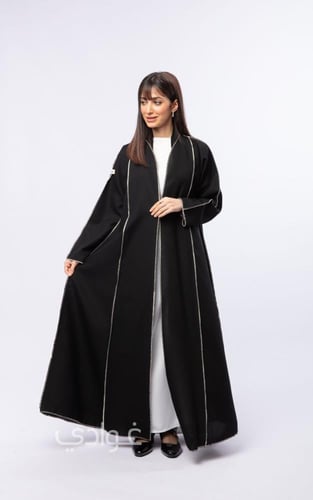 عباية ربع كلوش بتطريز طولي بالابيض - 11062