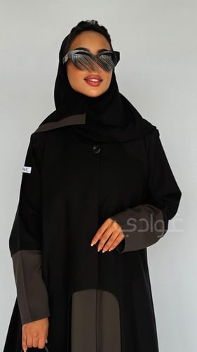 عباية سوداء ربع كلوش بتصميم مميز- 11263