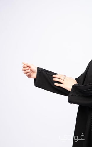 عباية ربع كلوش بقصة رسمية بتطريز اسود - 11061