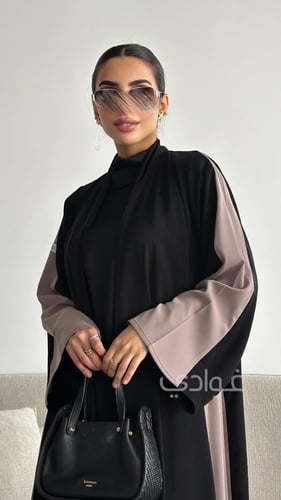 عباية سوداء بتداخل اللون البيج- 11176