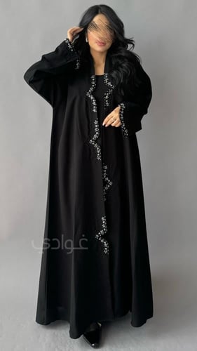 عباية عيد سوداء ربع كلوش بقماش الليمار بتداخل الشك...
