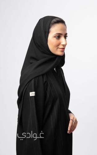 عباية سوداء بربع كلوش بتطريز بارز- 11078