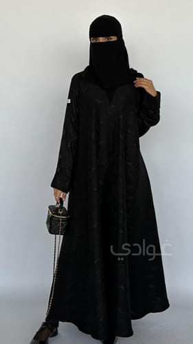 عباية سوداء دبل كلوش بقماش الجاكار- 11201
