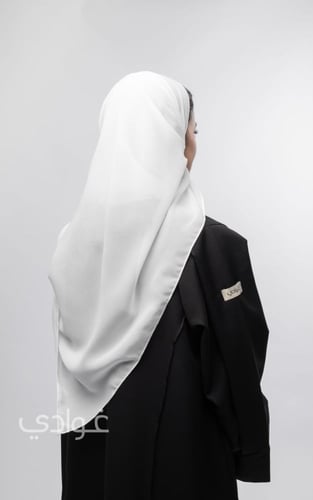 طرحة سادة باللون الأبيض - 11035