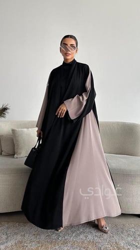 عباية سوداء بتداخل اللون البيج- 11176