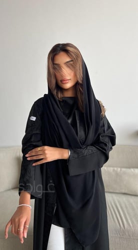 ‎عباية عيد سوداء ربع كلوش بقماش ليمار والجاكار - 1...