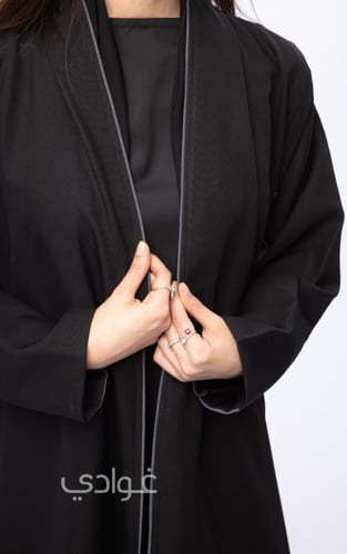عباية بقصة عادية بقطعة من الخلف - 11072