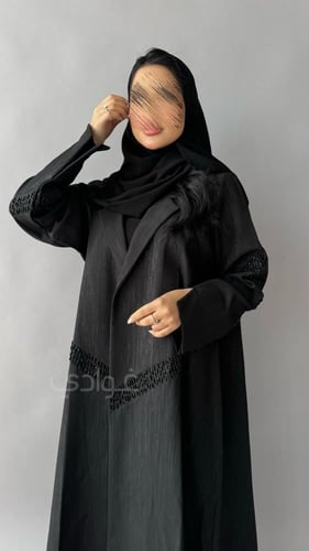 عباية سوداء نصف كلوش تزدان بالشك- 11232