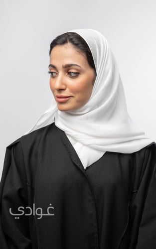 طرحة سادة باللون الأبيض - 11035