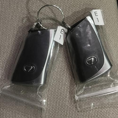 كيس مفتاح لكزس أصلي (ب الحبة)