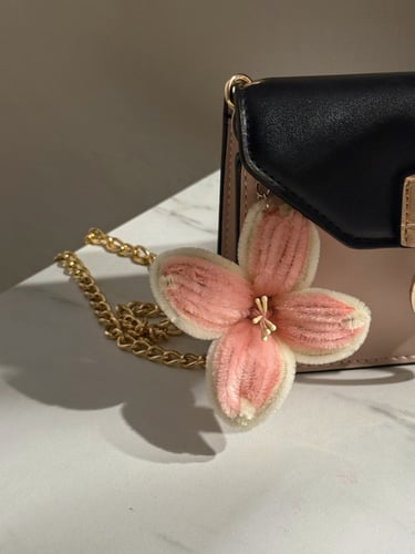 pink -زهرة الكرز