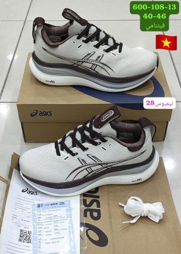 حذاء من ماركه ايسكس ASICS الرياضي