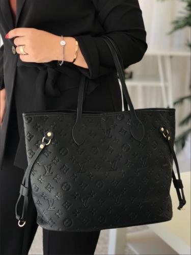 شنط جامعه من ماركةلويس فويتون (Louis Vuitton