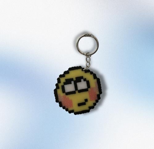 ميدالية ايموجي اصفر | Yellow Shy Emoji Keychain