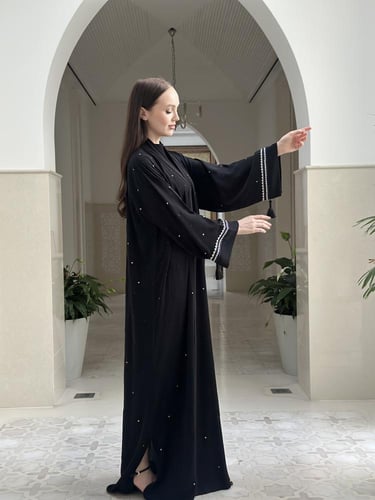 Embroider silk abaya
