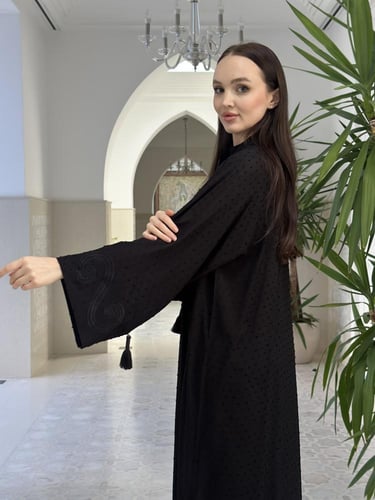 Embroidered crepe abaya