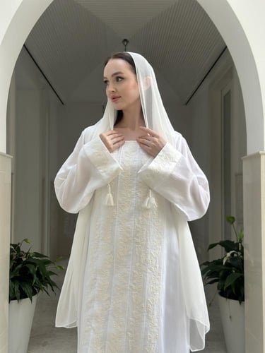 Embroidered cotton thobe for hajj and umrah