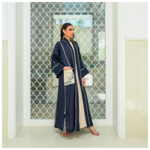 Linen abaya with embroidered pocket