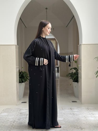 Embroider silk abaya