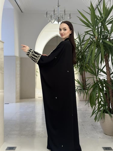 Embroider silk abaya