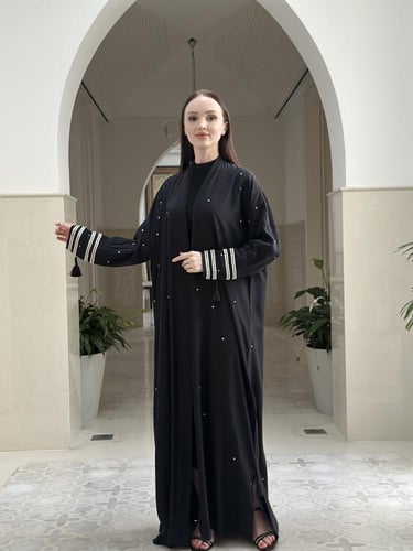 Embroider silk abaya
