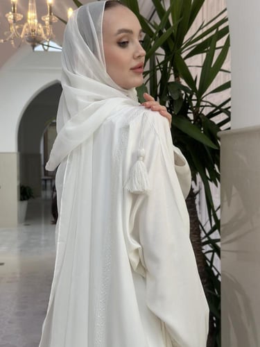 Embroidered cotton thobe for hajj and umrah
