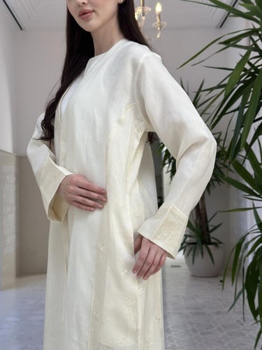Embroidered linen abaya