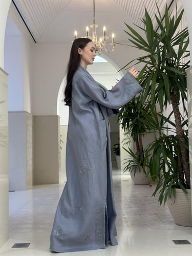 Embroidered linen abaya