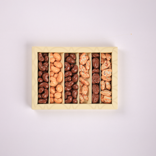 بوكس ميكس ملبس بيكان مع ملبس كاجو