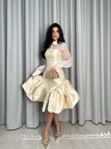 فستان بيج من قطعتين توب وفستان سوارية مع كرستال