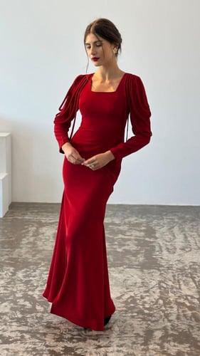 فستان احمر راقي مع اكمام طويلة والهدب من الكتف من...