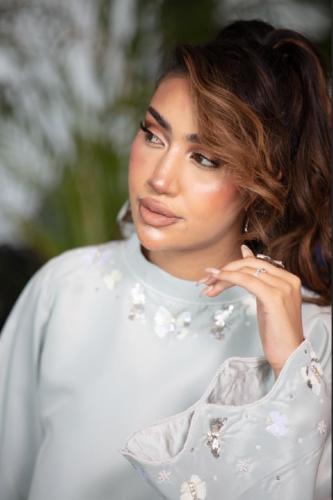 فستان سهـرة من قطعتين بشك يدوي فخم