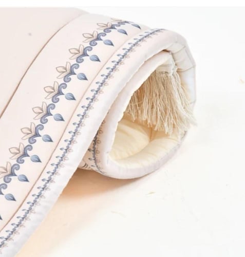 سجادة صلاة اسفنج 2سم مبطن مريح للقدمين والركبتين م...