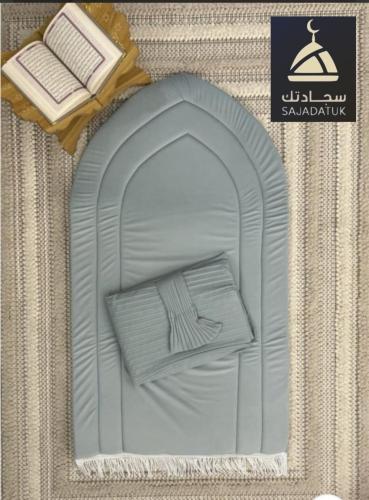 سجادة صلاة مبطن سفنج قطيفة ناعم ومريحة للقدمين مع...