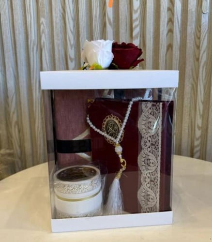 بكس هدايا ايمانية سجادة +شرشف +مصحف+سبحة+مبخرة. 5ق...