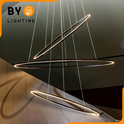 ثريا معلقة 3 حلقات عصرية متباعدة أنيقة بلون أسود ف...