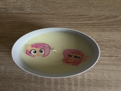 شمعة my little pony