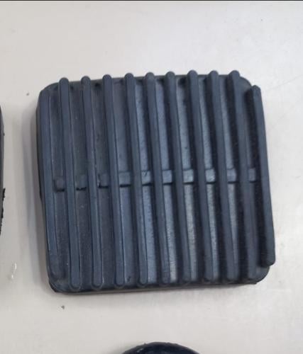 جلدة دعاسه الفرامل و الكلتش حبتين